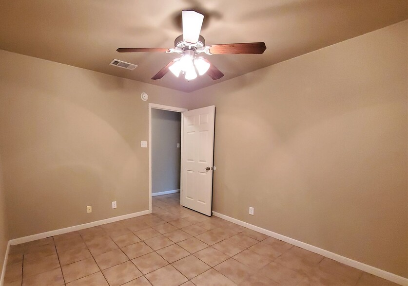 Building Photo - 1306 Powder River Dr