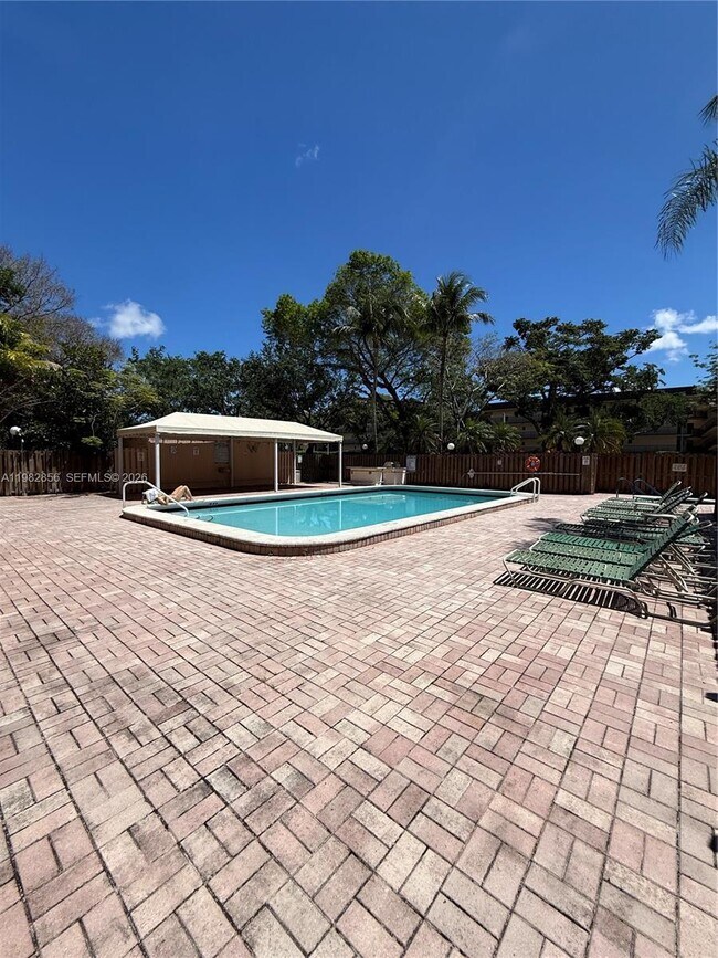 Building Photo - 6800 Cypress Rd