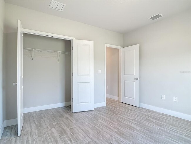 Building Photo - 60 Ballenger Ln