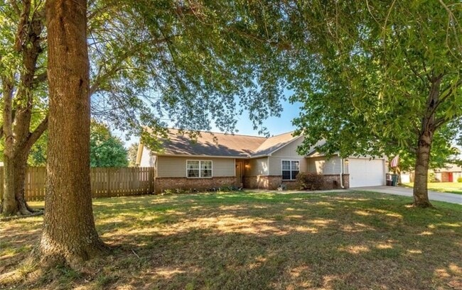 Building Photo - 4847 W Ponca St