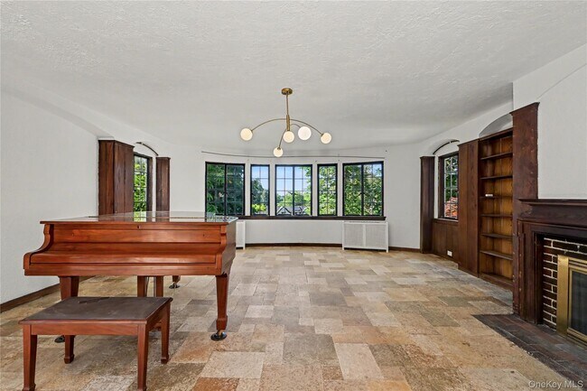 Building Photo - 53 Cortlandt Ave