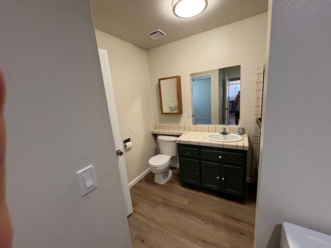 Building Photo - Spacious 2 Bedroom Home in Desirable Jess Ranch Community