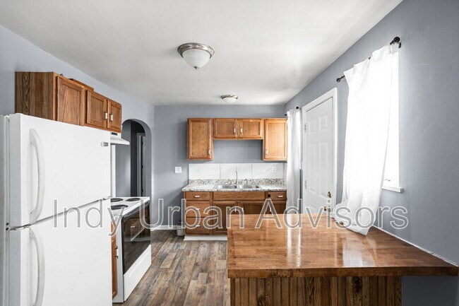 Building Photo - 4537 Crittenden Ave