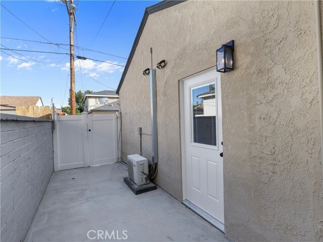 Building Photo - 8828 Chimineas Ave