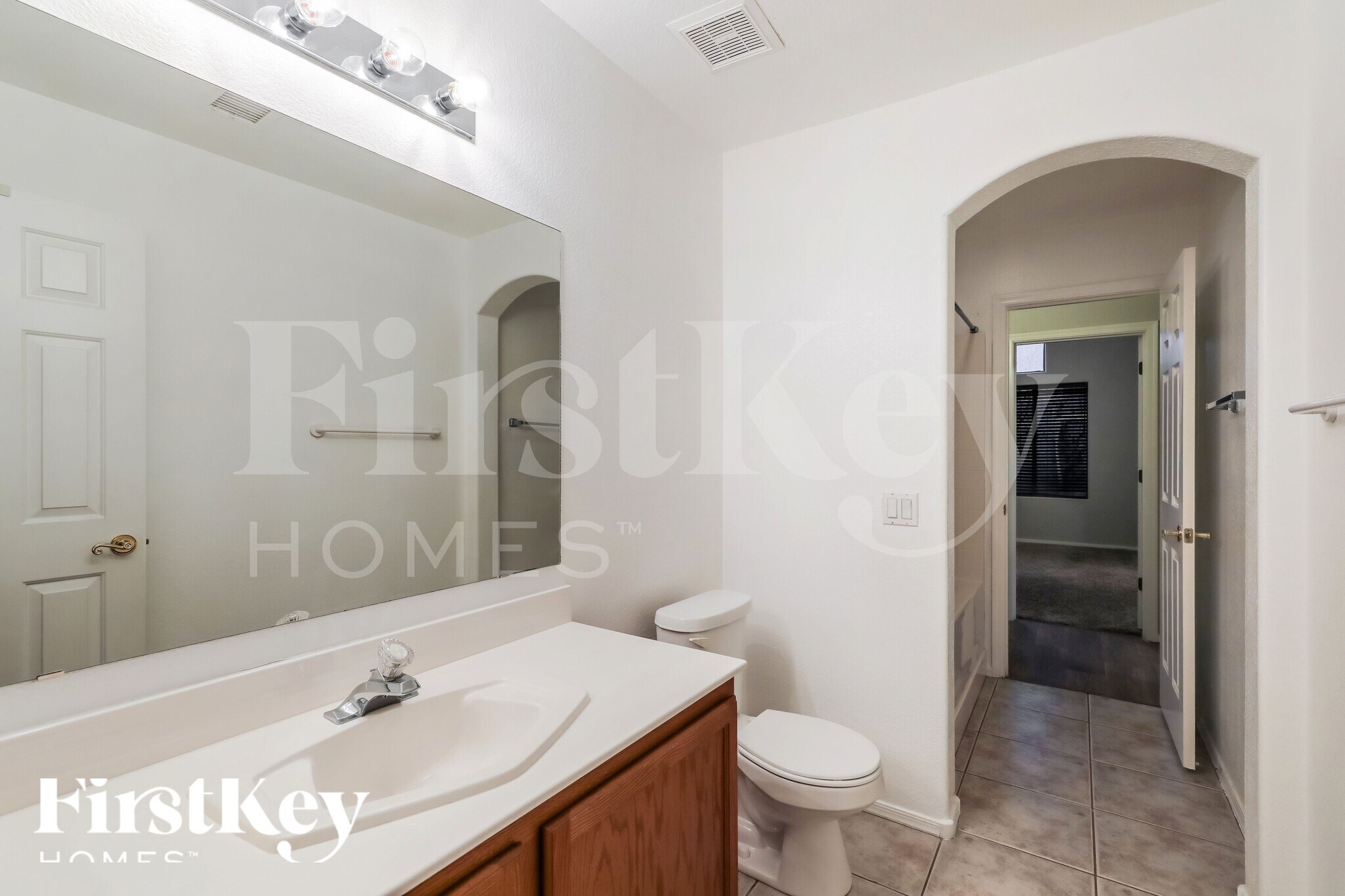 Building Photo - 6951 W Red Rock Dr