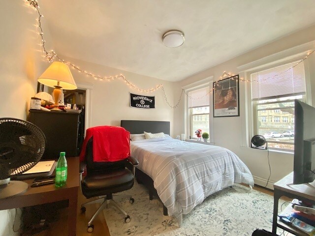 Building Photo - 15 Colborne Rd