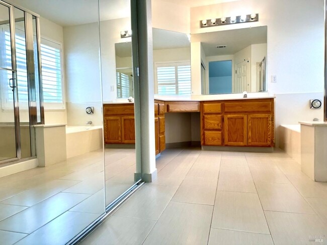 Building Photo - 622 Stonehenge Dr