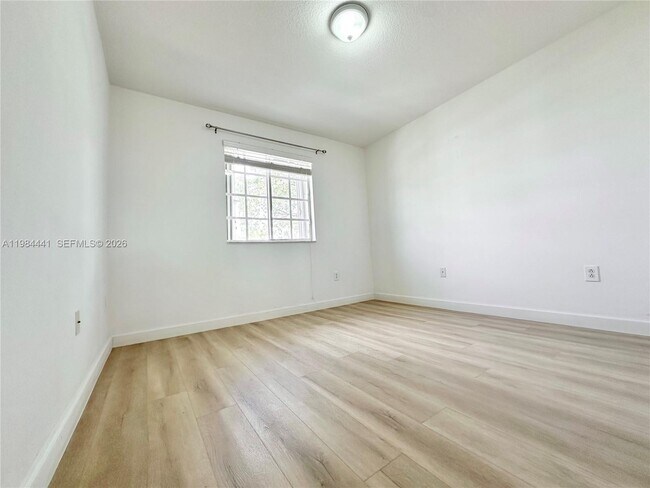 Building Photo - 11522 NW 69th Terrace