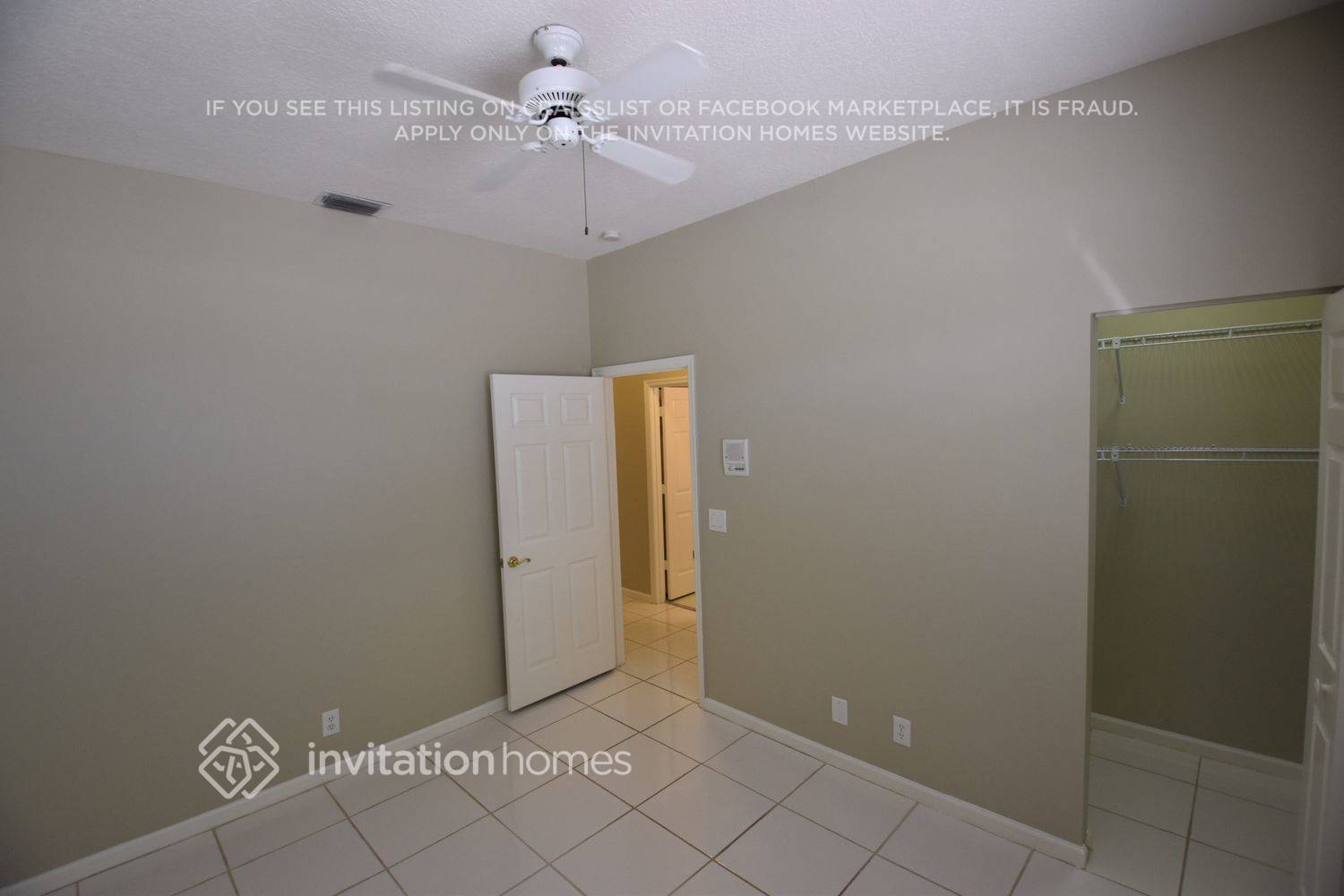 Building Photo - 10213 Lexington Lakes Blvd N