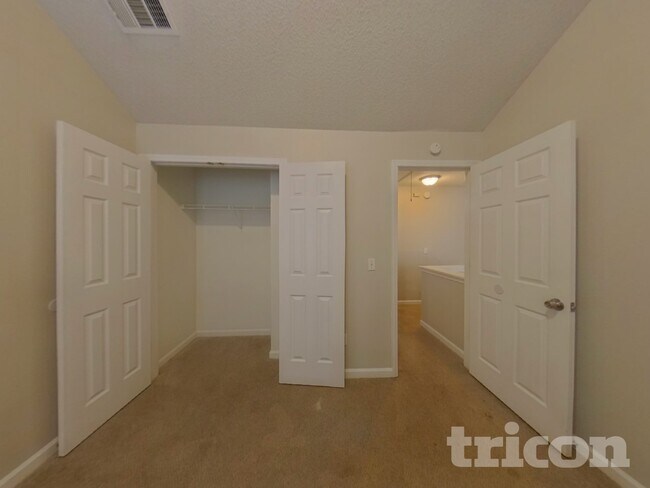 Building Photo - 2987 Happy Deer Ct