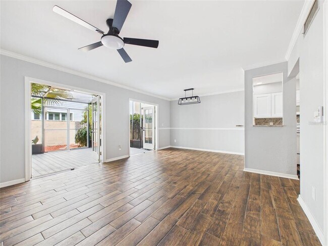 Building Photo - 2415 W Jetton Ave