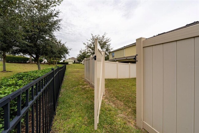 Building Photo - 9052 Wildflower Ln