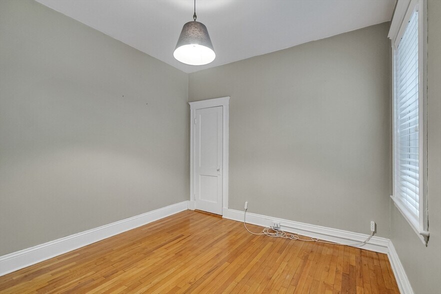 Building Photo - 315 Allston St