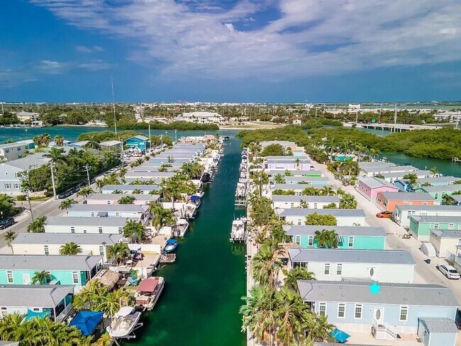 Building Photo - 5031 5th Ave