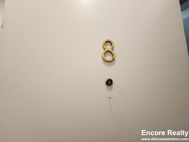 Building Photo - 44 Joy St