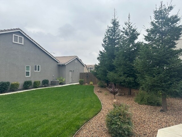 Building Photo - Gorgeous 3 Bedroom 2 Bathroom Manteca Home