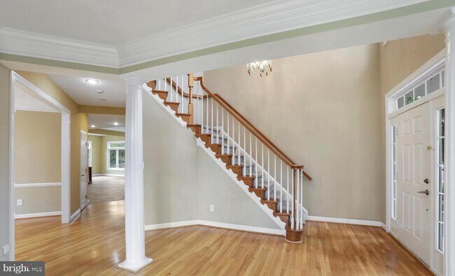 Building Photo - 2054 Madrillon Rd