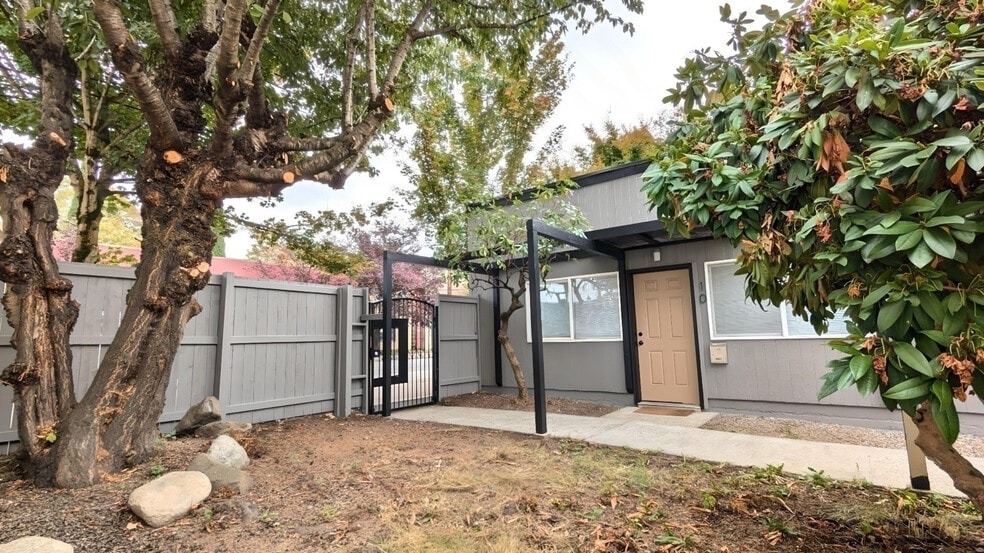 Building Photo - 8805 14TH AVE S APT 6