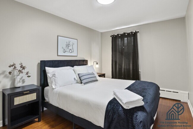 Building Photo - Furnished 2-Bedroom Apartment Minutes from Highmark Stadium