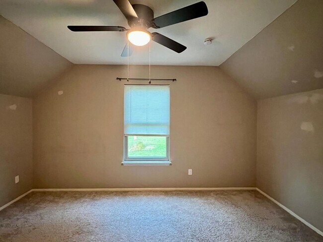 Building Photo - 289 Deer Slayer Dr