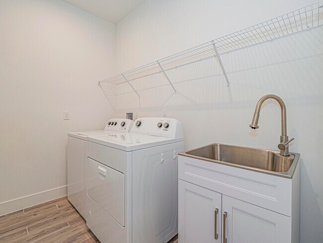 Building Photo - 11551 SW Viridian Blvd