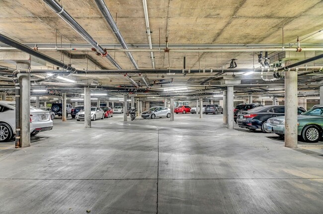 Building Photo - Luxurious Meridian Condo. Live 24/7 Guard ...