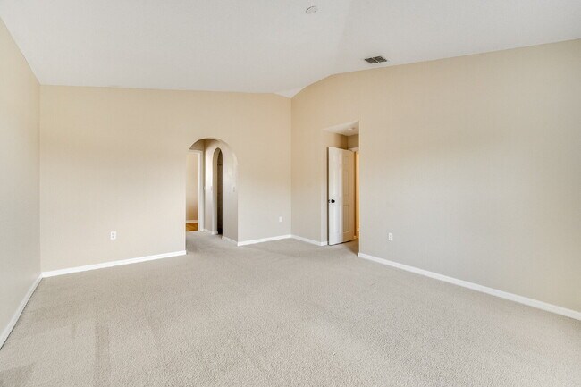 Building Photo - Brookshire at Heritage Oaks, Two-Story Pool Home with pond view!