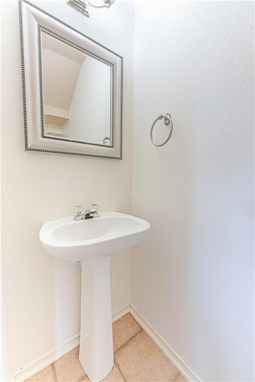 Building Photo - 2300 Natalie Cove