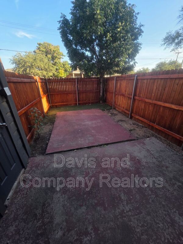 Building Photo - 3316 Caldera Blvd