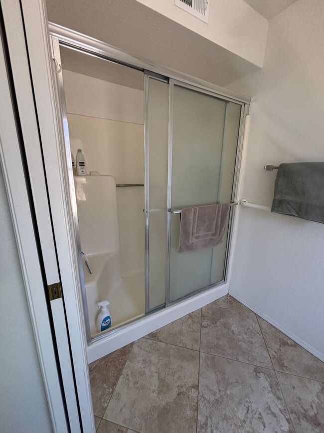 Building Photo - Lovely 3 bedroom 2 bath home in the grass in Leisure World a 45+ Active Adult Resort Community. M...