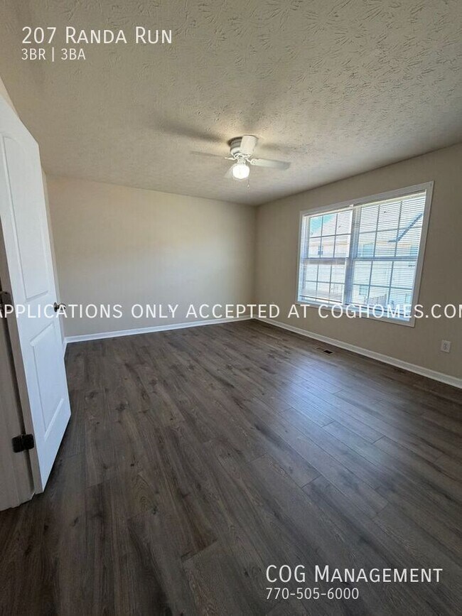 Building Photo - 207 Randa Run