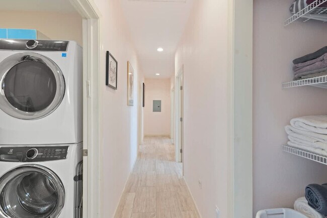 Building Photo - 17055 Rock Rd