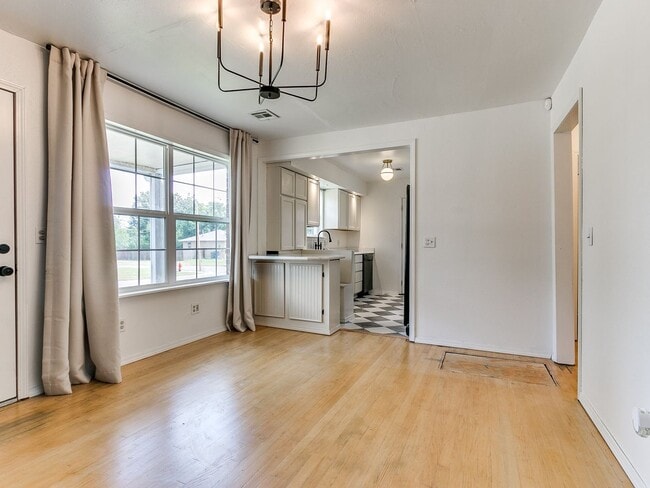 Building Photo - Charming 2 Bedroom Home in Oklahoma City