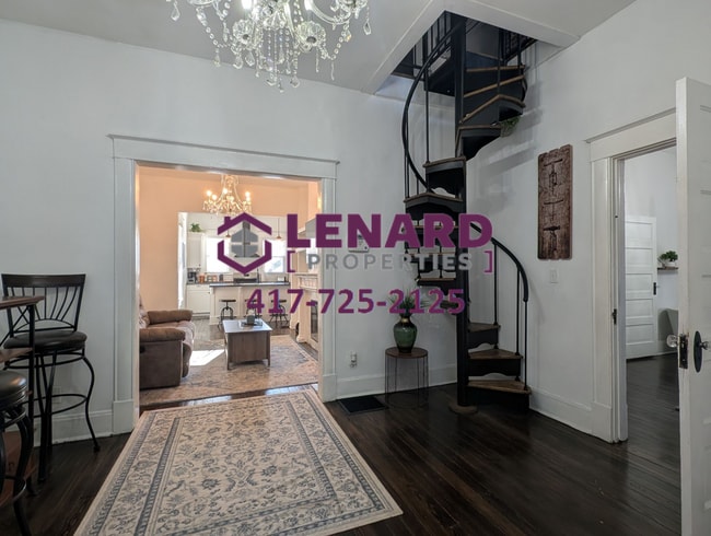 Building Photo - Beautiful And Spacious 3 Bedroom Home!