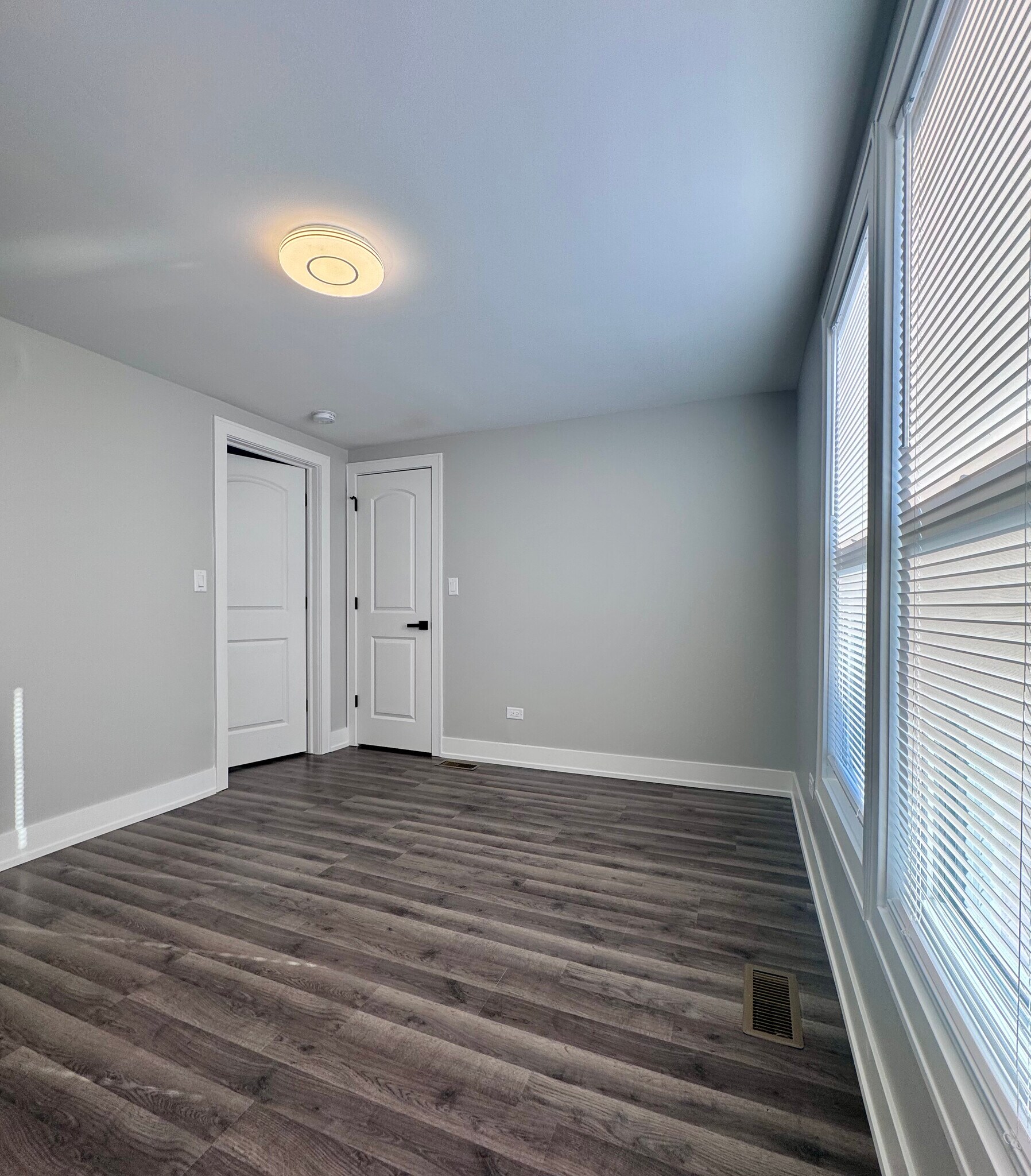 Bedroom 2 - 4909 W Wellington Ave