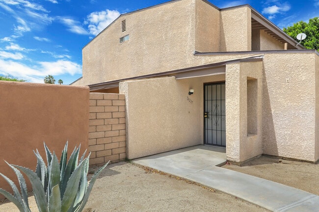 Building Photo - 74237 Catalina Way