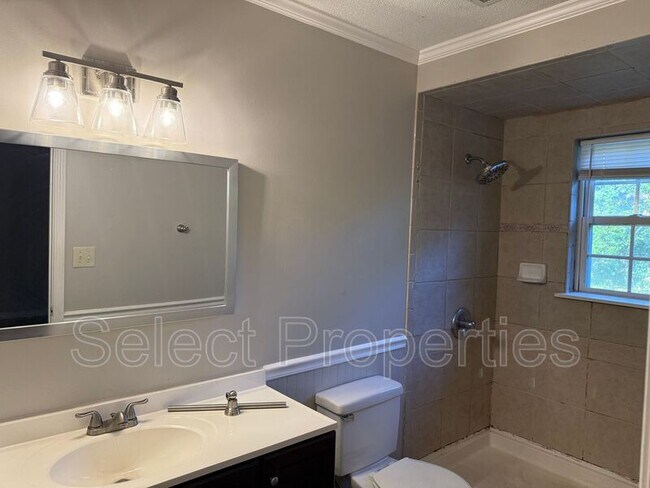 Building Photo - 3801 Devon Dr