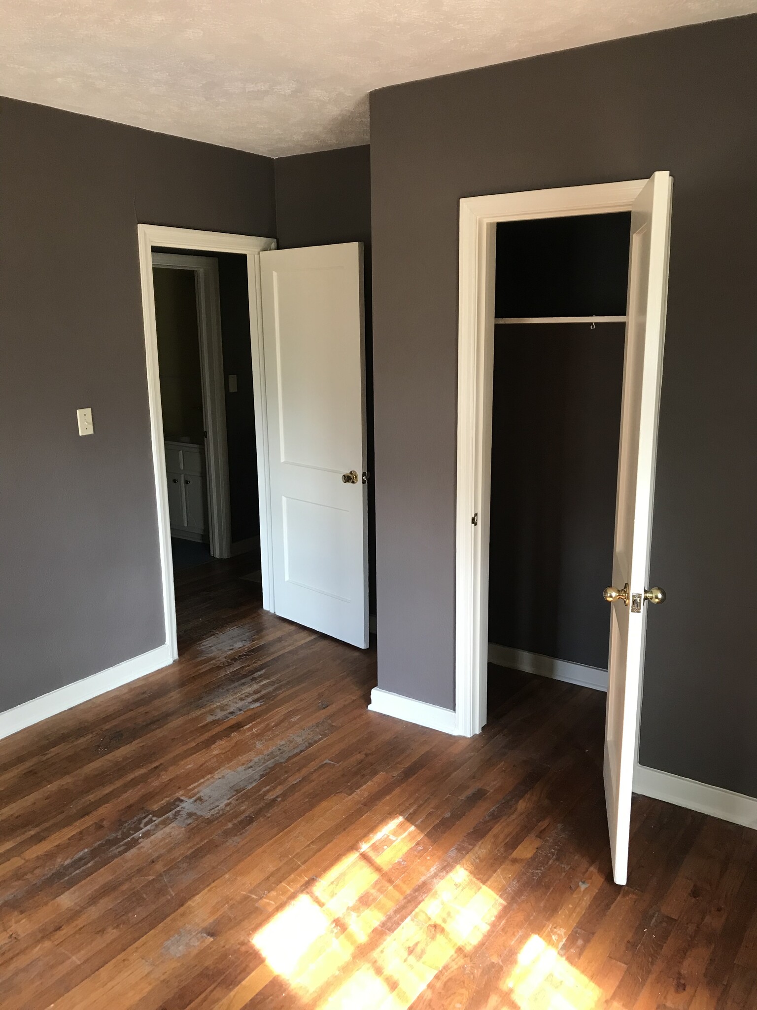 Front bedroom - 544 Belvedere Rd