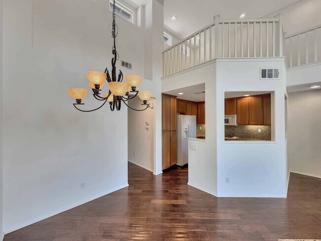 Building Photo - Spacious 2B/2.5BA Tri-Level Townhouse w/ 2...