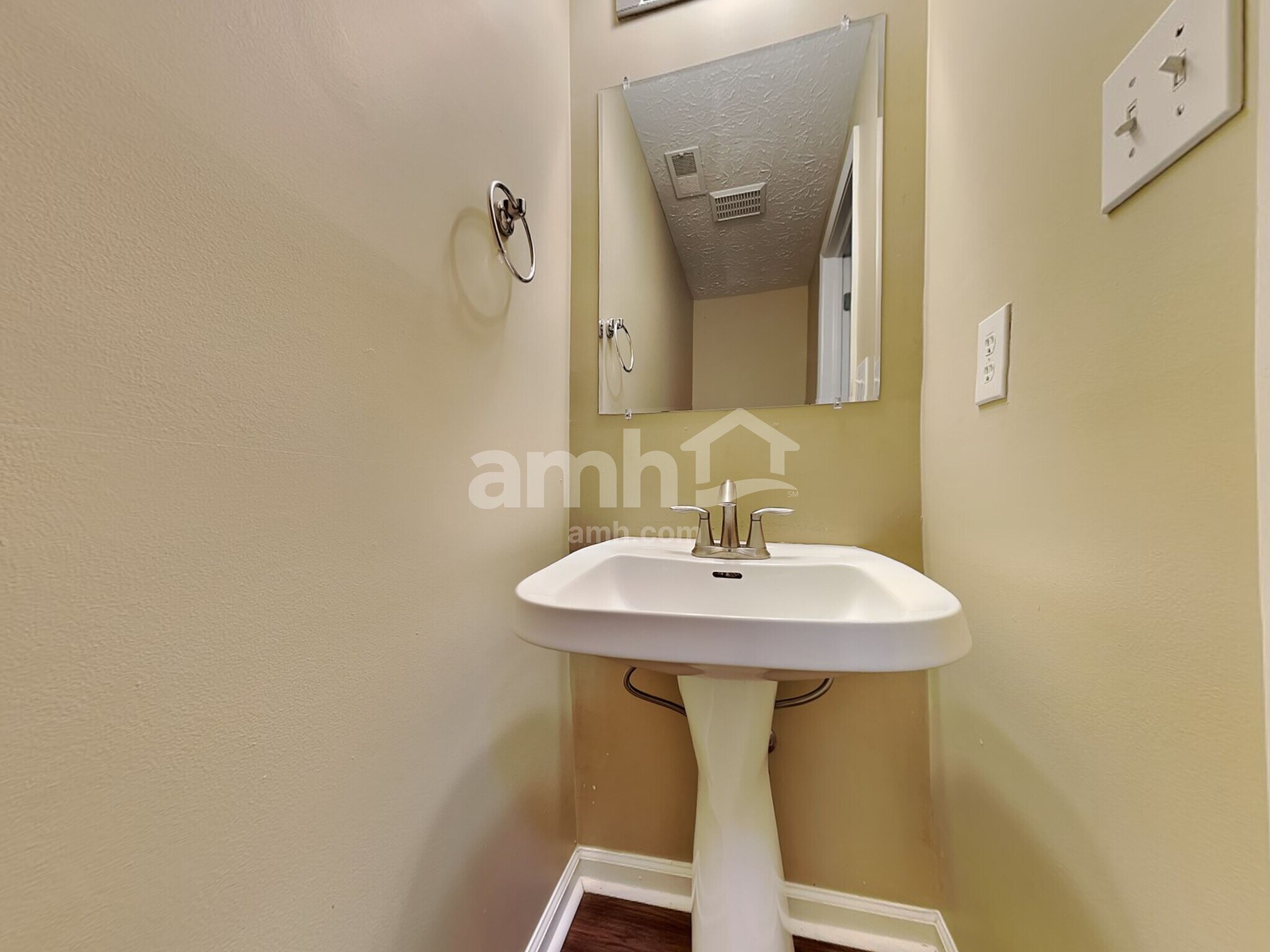 Building Photo - 5391 Ripplingbrook Way