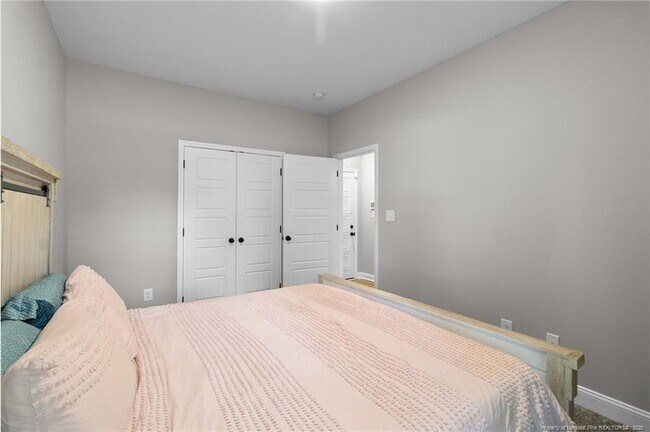 Building Photo - 101 E 6th Ave