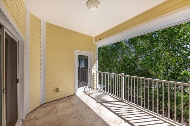 Building Photo - 3569 SW Sawgrass Villas Dr