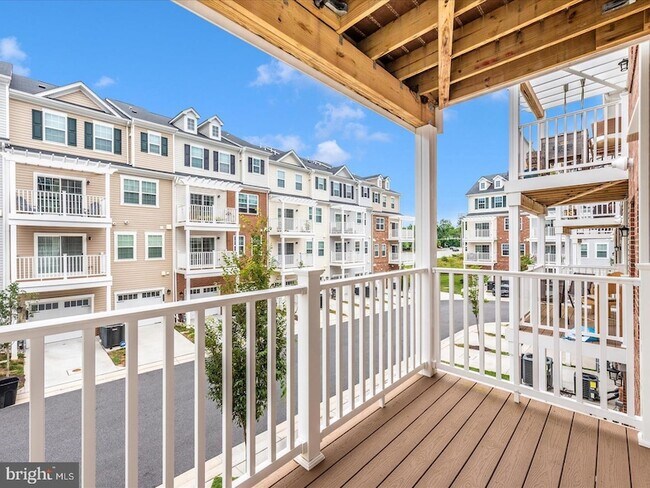 Building Photo - 9374 Seney Ln