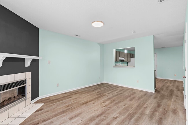 Building Photo - 1075 W Pueblo Dr