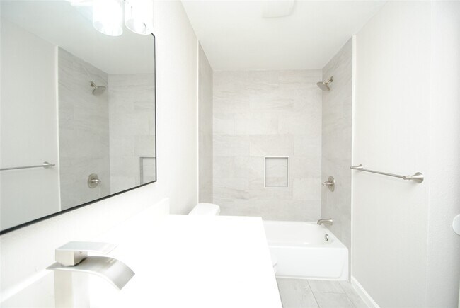 Building Photo - 2515 Yoakum Blvd