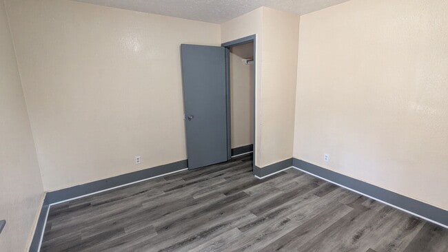 Building Photo - 3-Bedroom, 1-Bathroom Single Family Home for Rent in Akron, Ohio