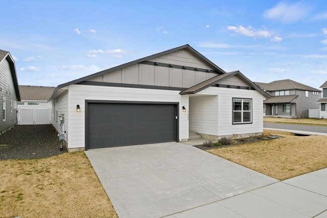 Building Photo - Luxury 3 Bed, 2 Bath Rancher in Spokane Va...