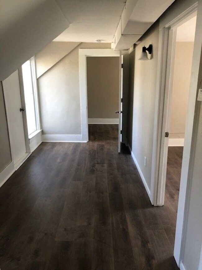 Building Photo - 1832 Bellinger St