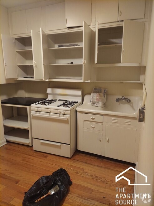 Building Photo - 4415 N Wolcott Ave