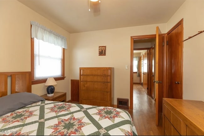 Building Photo - 5918 Ira Ave